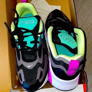 Grade school Nike Sneakers